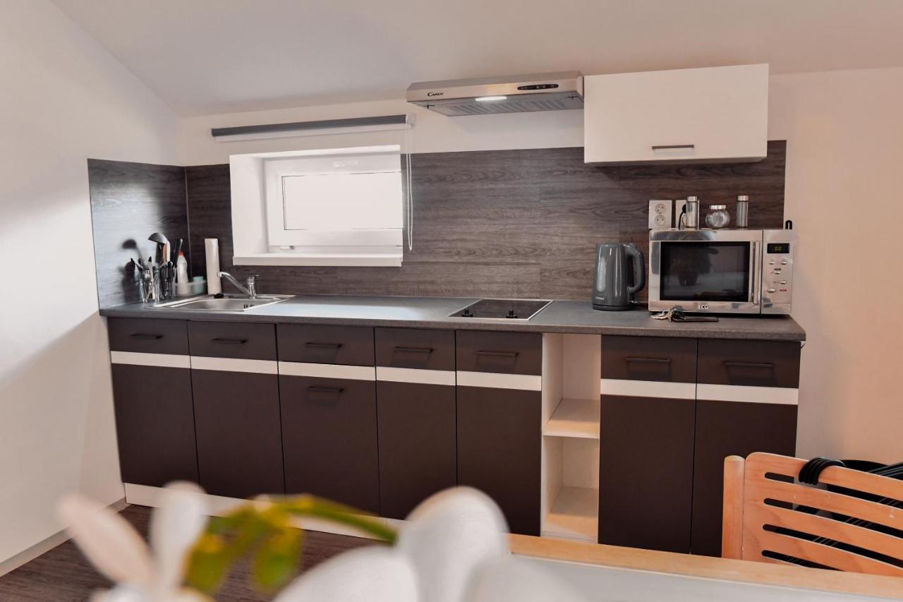 Apartmany Centrum Нови-Бор Екстер'єр фото