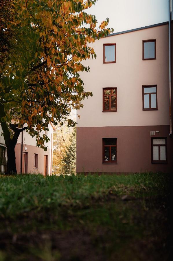 Apartmany Centrum Нови-Бор Екстер'єр фото