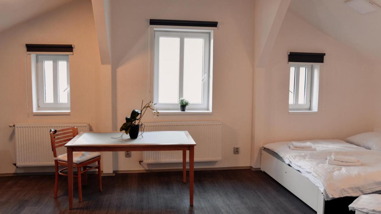 Apartmany Centrum Нови-Бор Екстер'єр фото