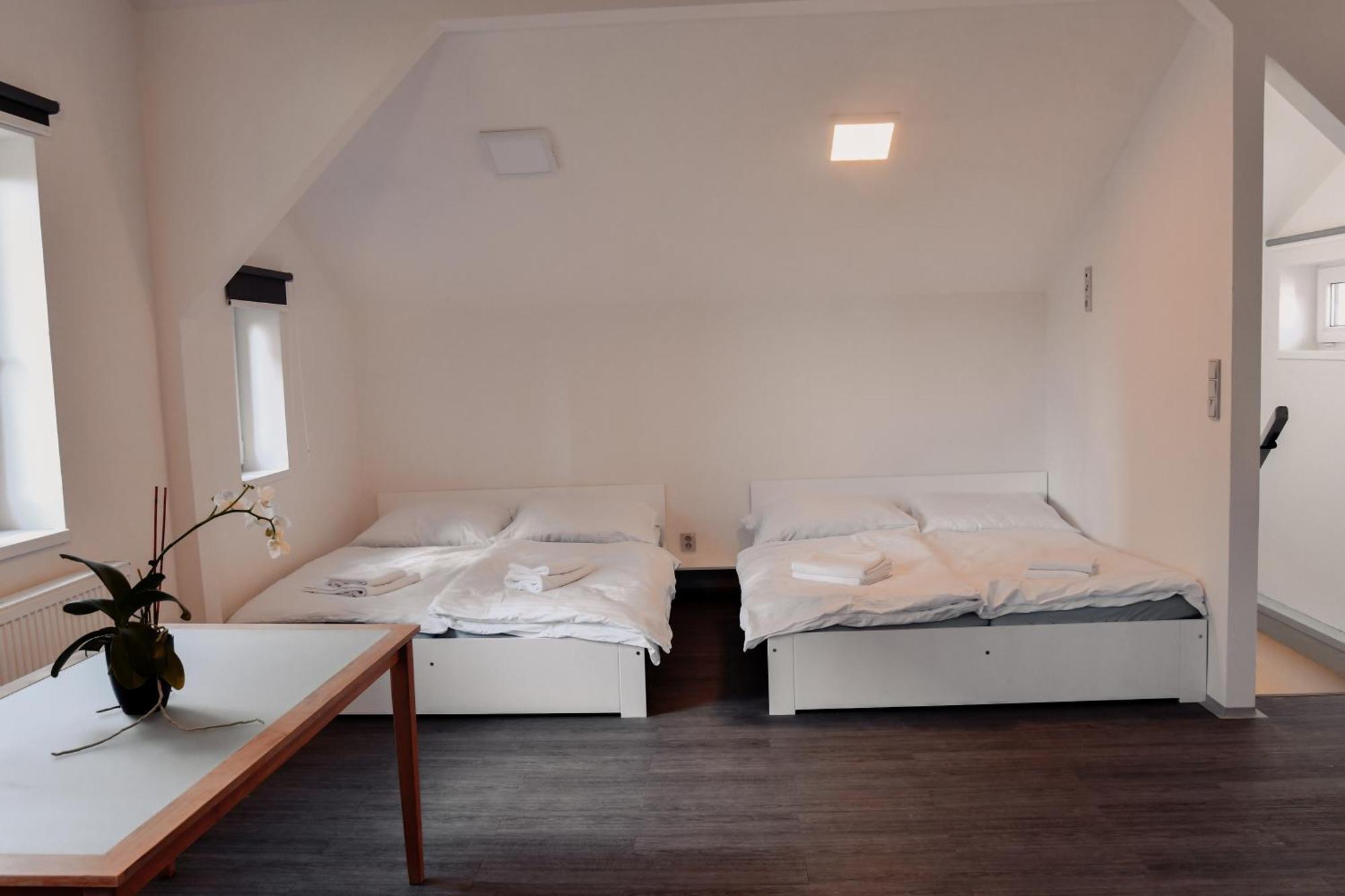 Apartmany Centrum Нови-Бор Екстер'єр фото